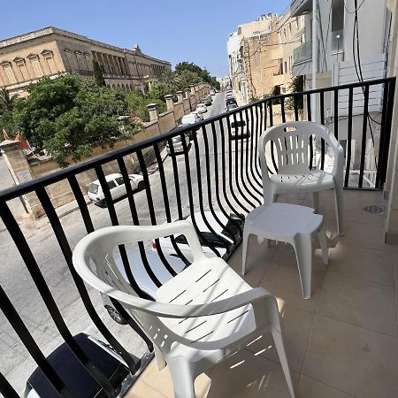 St Julians Smart 2 Bedroom Apartment Сент Джулианс Экстерьер фото