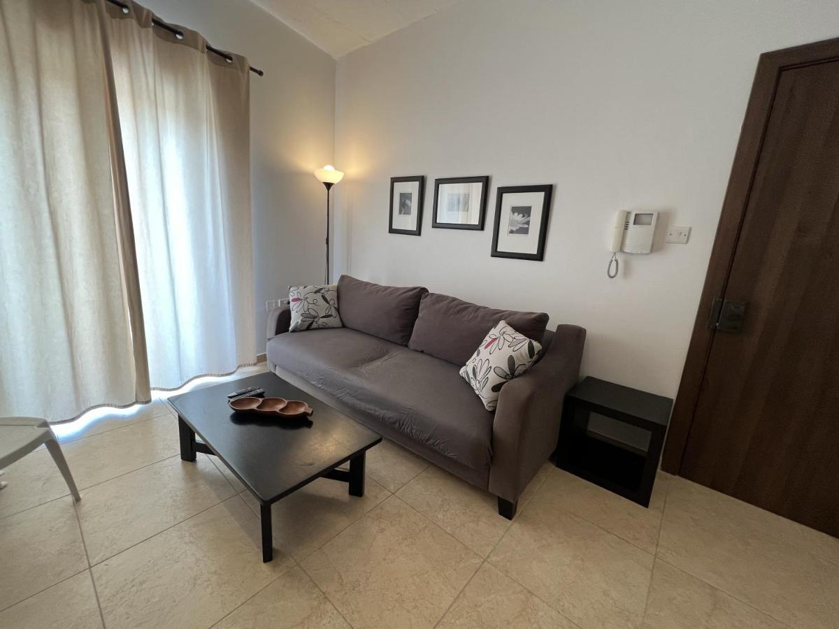 St Julians Smart 2 Bedroom Apartment Сент Джулианс Экстерьер фото