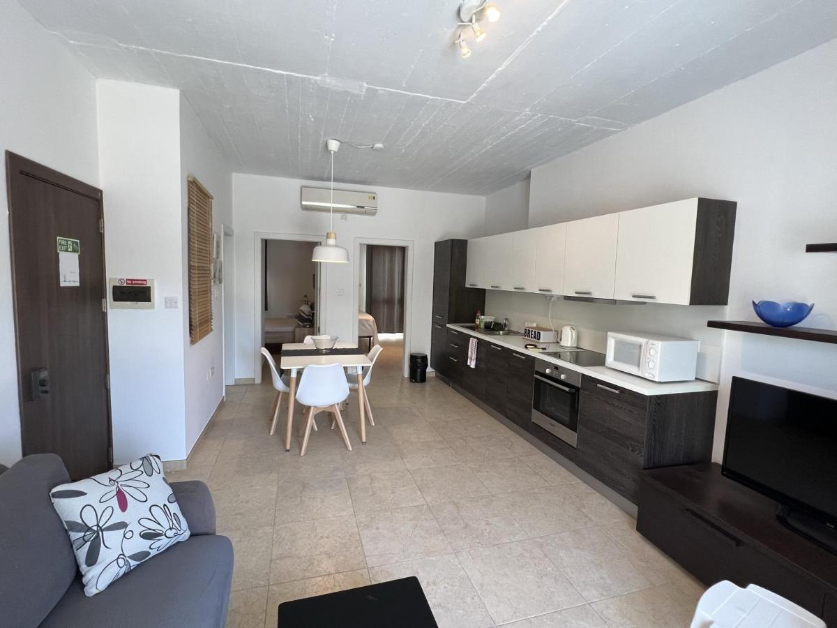 St Julians Smart 2 Bedroom Apartment Сент Джулианс Экстерьер фото